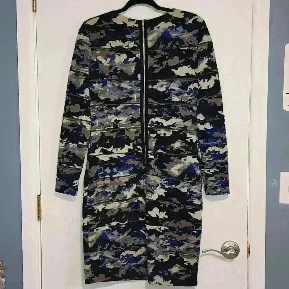 Ivy & Blu Maggy Boutique Women's Bodycon Blue Camo Dress Size 10 - Picture 5 of 8